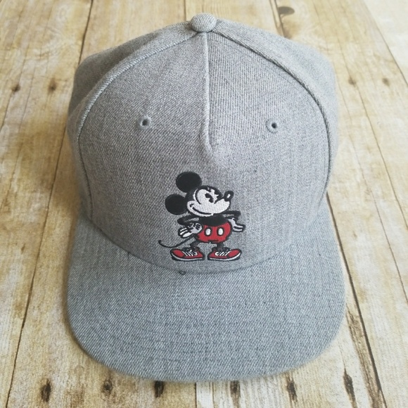 vans mickey hat